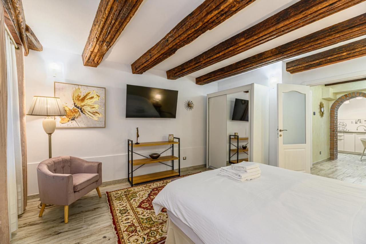 Dimora Np - Brasov Apartman Kültér fotó